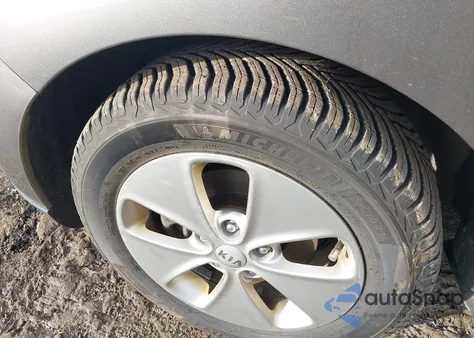 2016 Kia Soul из США, поврежденный, VIN KNDJN2A22G7243036